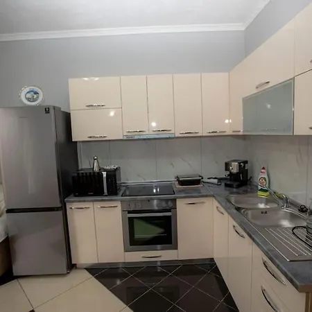Cosy In Appartement Tirana